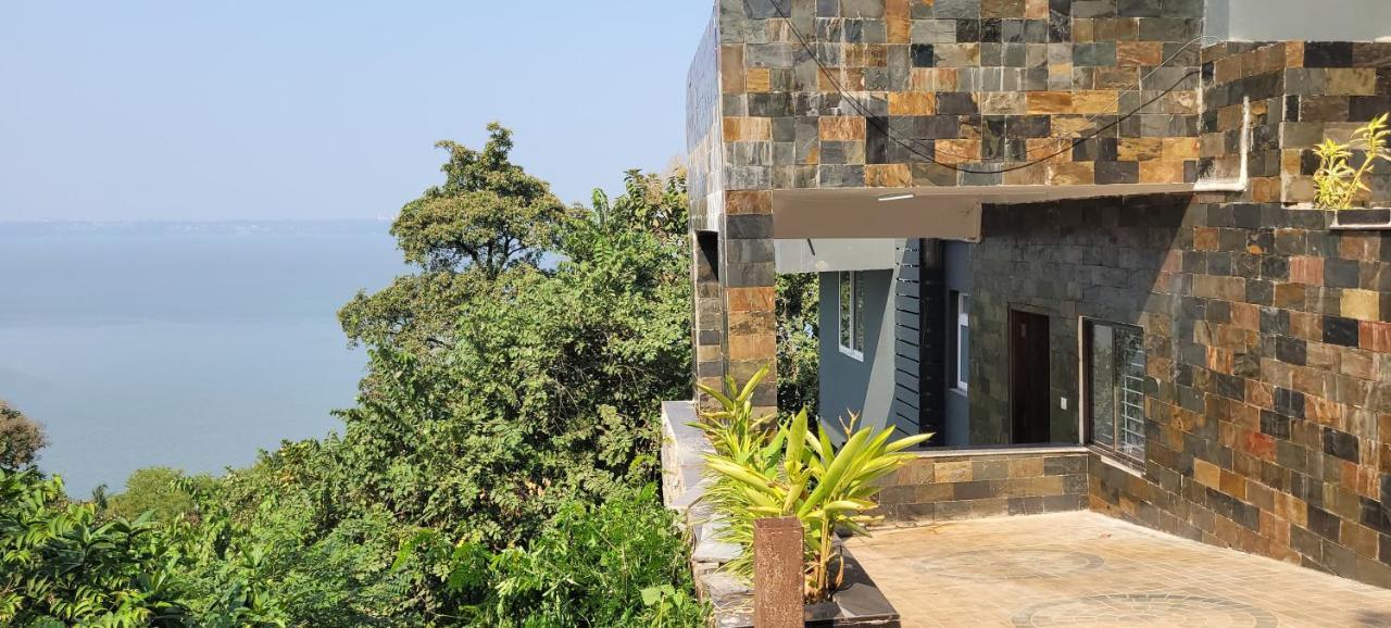 Rk Island View 3 Bedroom Apartment 다볼림 외부 사진